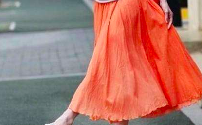 橙色裙子